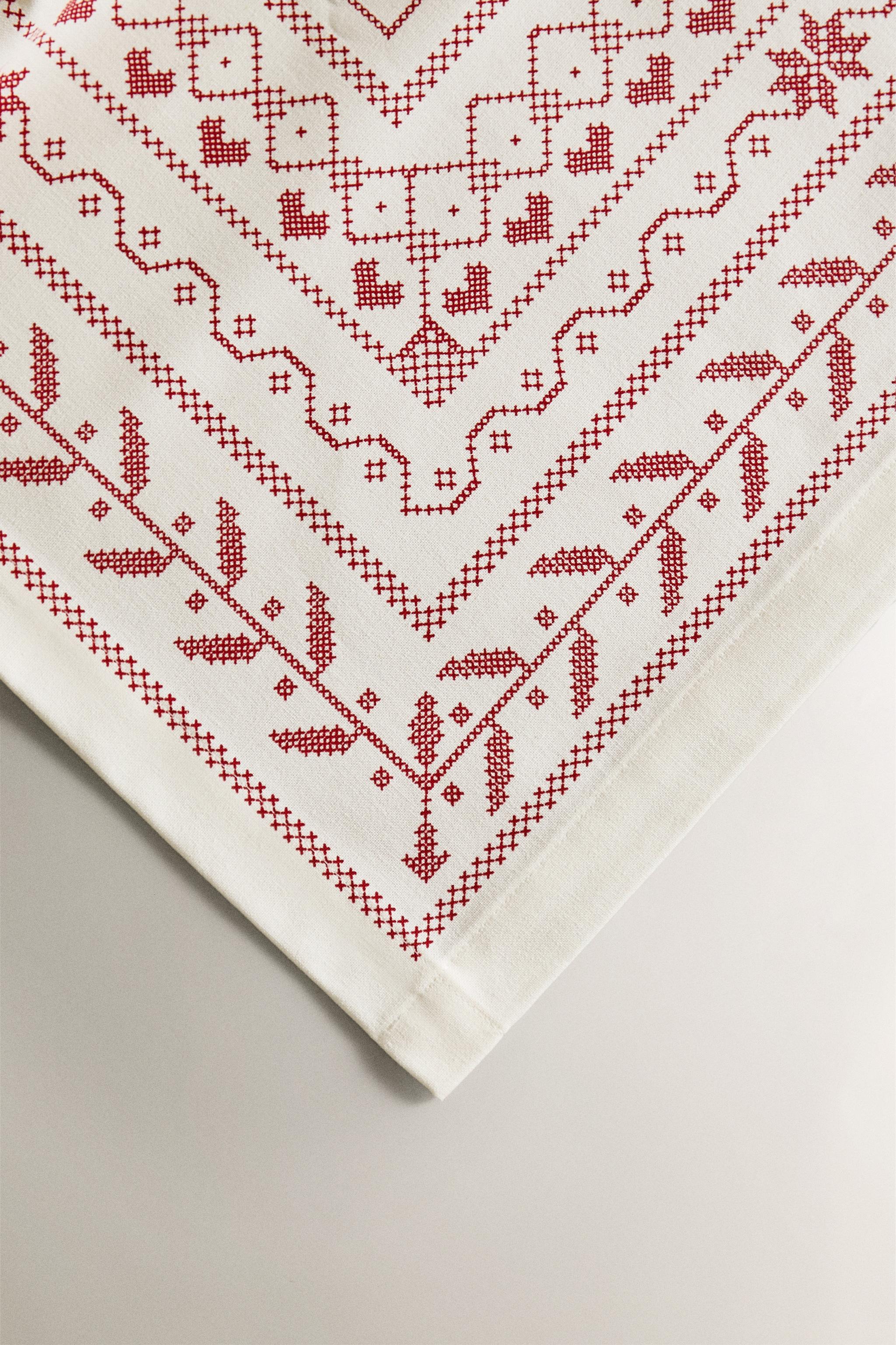 CHRISTMAS PRINT COTTON TABLECLOTH